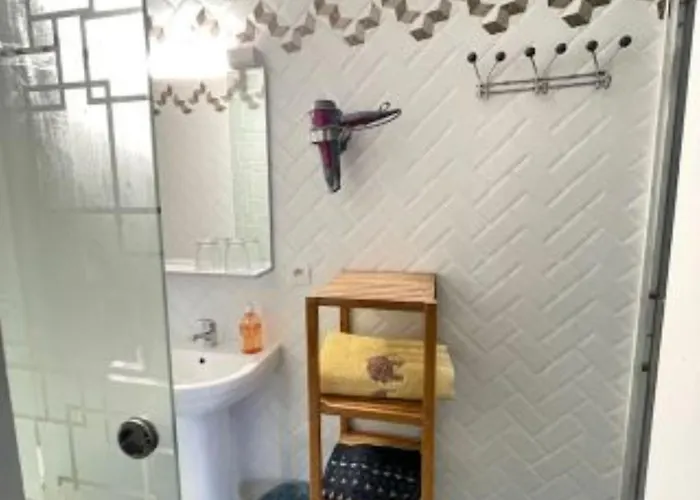 D'hotes D'alienor Bed and Breakfast